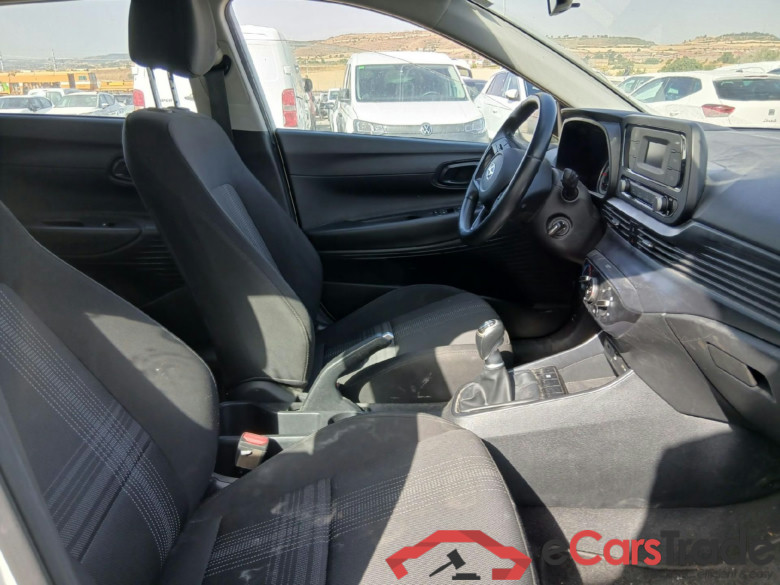 HYUNDAI i20 / 2020 / 5P / berlina con portón 1.0 TGDI 74kW (100CV) 48V Essence #6