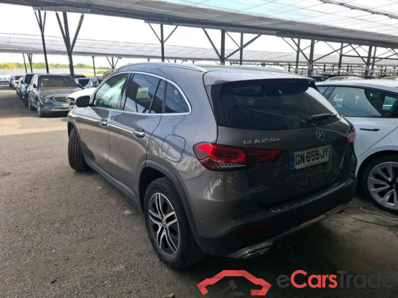 Mercedes GLA 250e Plug-In Hybrid Aut. LED Widescreen Ambient Navi 1/2 Sport-Leather KeylessGo Camera Klima PDC ... #4