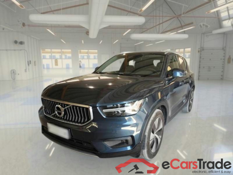 VOLVO XC40 / 2017 / 5P / SUV T5 PLUG-IN HYBRID AUTO RECH INSCRIP EXPR