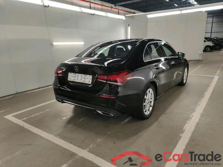 Mercedes A-Klasse Limousine A-Klasse Limousine A 180 d DCT Launch Edition 85kW/116pk  4D/P Auto-7 #4