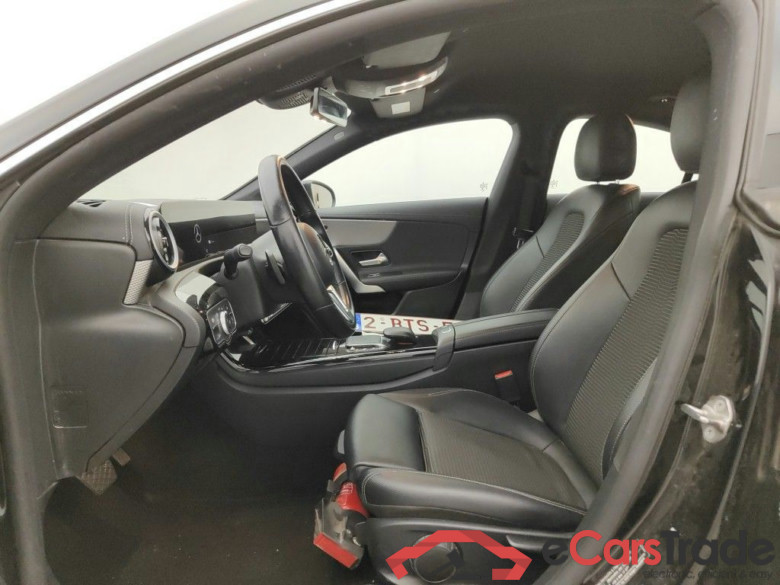 Mercedes-Benz CLA CLA 250 e Business Solution 4d #3