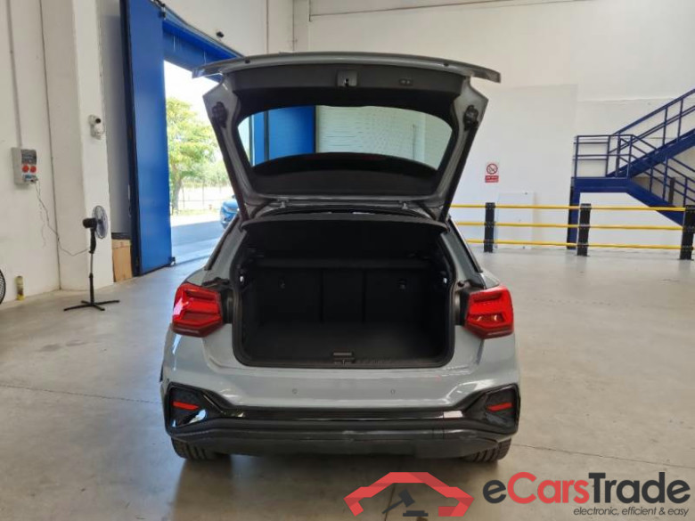 AUDI Q2 / 2020 / 5P / SUV 1.5 40 TFSI IDEN. BLACK QUATTRO S TRONIC #5