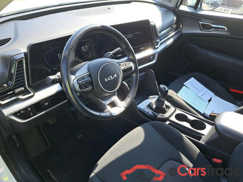 KIA Sportage / 2022 / 5P / todoterreno 1.6 T-GDi 110kW (150CV) Drive 4x2 (AC2) #3