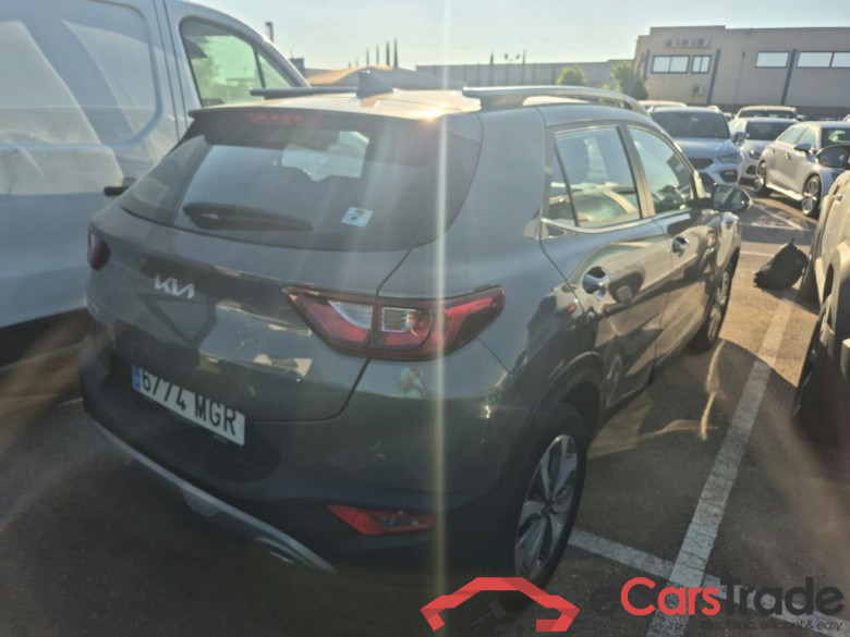 KIA Stonic / 2017 / 5P / todoterreno 1.0 T-GDi 88kW (120CV) MHEV iMT Drive #2