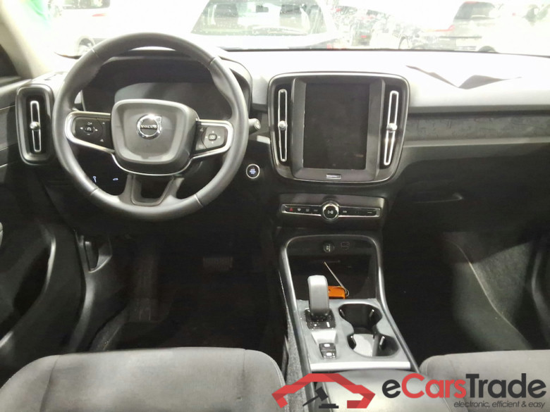 VOLVO XC40 1.5 T2 GEARTRONIC MOMENTUM CORE #6