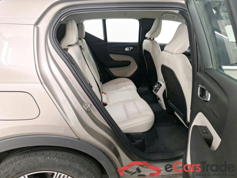VOLVO XC40 DIESEL 2.0 D3 AWD Inscription Geartronic #6