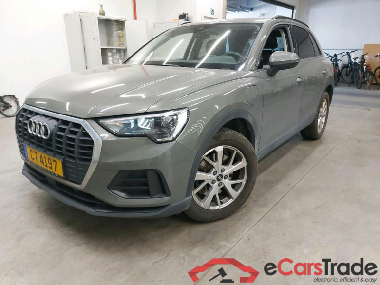 AUDI - AUD Q3 45 TFSI e 245PK S-Tronic Paclk Business With Heated Sport Seats & Cruise Control & Parking Sensors Plus & Rear Camera * HYBRID *