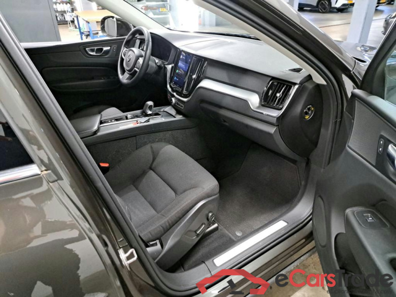 Volvo XC60 2.0 B4 D Momentum Pro Aut. LED Virtual ACC Navi KeylessGo Klima PDC ... #5