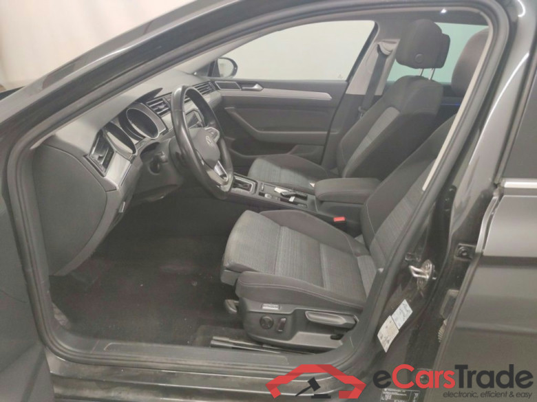 Volkswagen Passat Variant 2.0 TDI 90kW DSG Style Business 5d #3