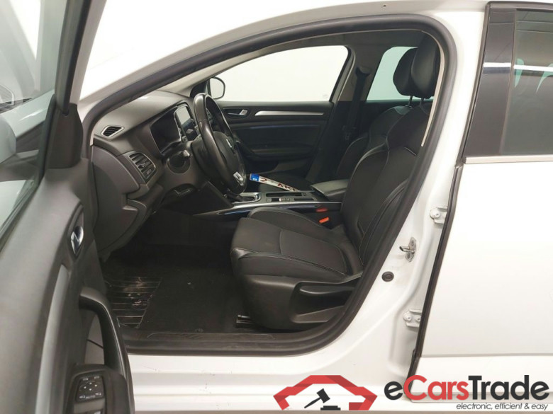 Renault Mégane Grandtour TCe 140 EDC Intens 5d #3