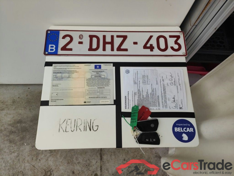 Volkswagen Golf VIII 1.0 TSI 81kW Life Business 5d #4