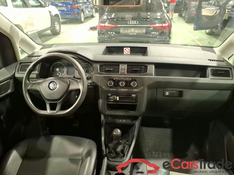 VOLKSWAGEN CADDY MAXI DIESEL - 2015 2.0 TDi SCR Conceptline (EU6.2) Transfo Van #6