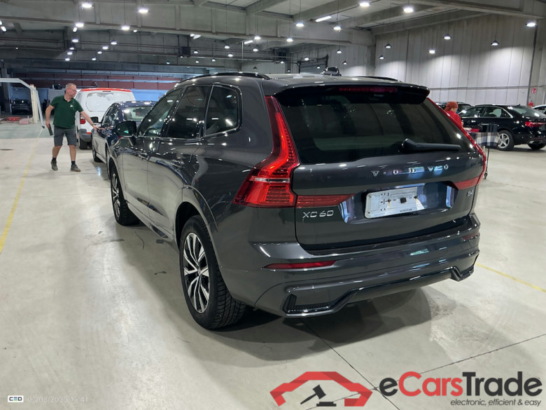 VOLVO XC60 2.0 B4 D MHEV PLUS DARK AUTO #3