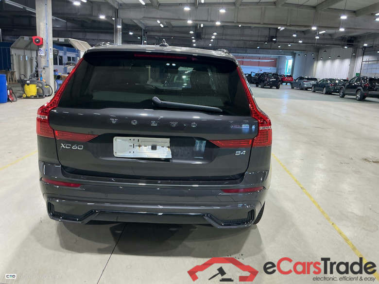 VOLVO XC60 2.0 B4 D MHEV PLUS DARK AUTO #5