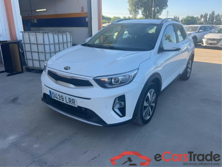 KIA Stonic / 2017 / 5P / todoterreno 1.0 T-GDi 88kW (120CV) MHEV iMT Drive #1