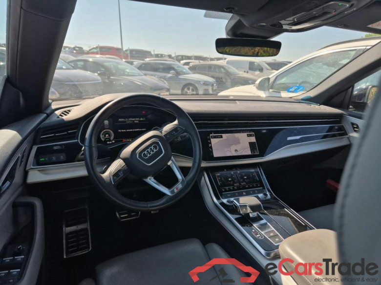 AUDI Q8 / 2018 / 5P / todoterreno 55 TFSIe 280kW Black Line Pl quattro tip #3