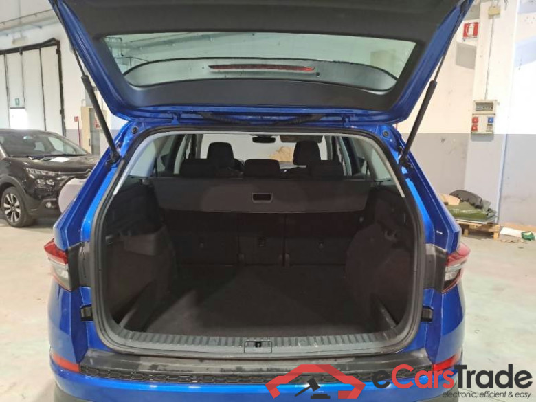 SKODA KODIAQ / 2021 / 5P / SUV 2.0 TDI 110KW EXECUTIVE DSG 5P #5