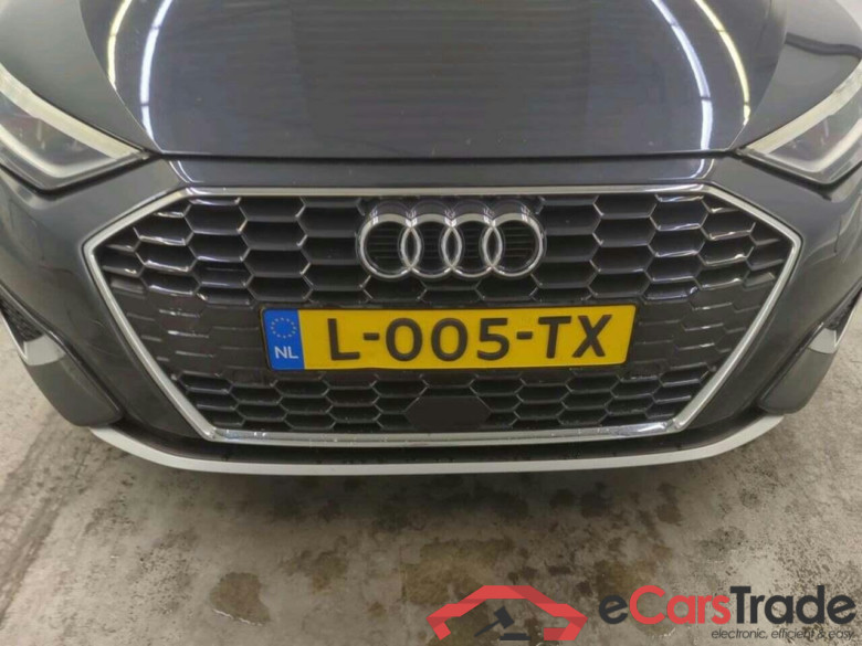 AUDI A3 Sportback 30 TFSI Adv edition #4