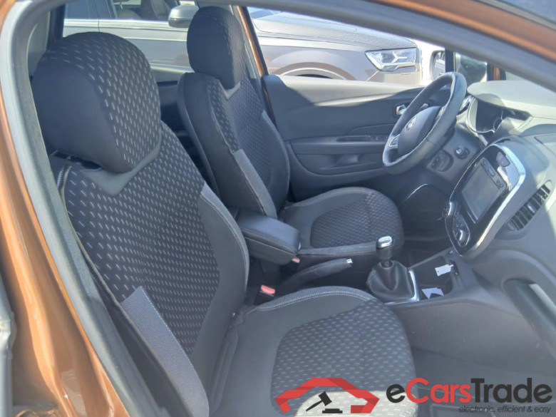 RENAULT Captur / 2017 / 5P / crossover Zen TCe 66kW (90CV) -18 #6