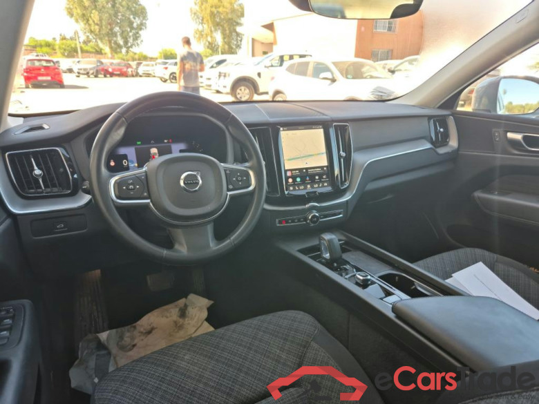 VOLVO XC60 / 2017 / 5P / todoterreno 2.0 B4 D Core Auto #3