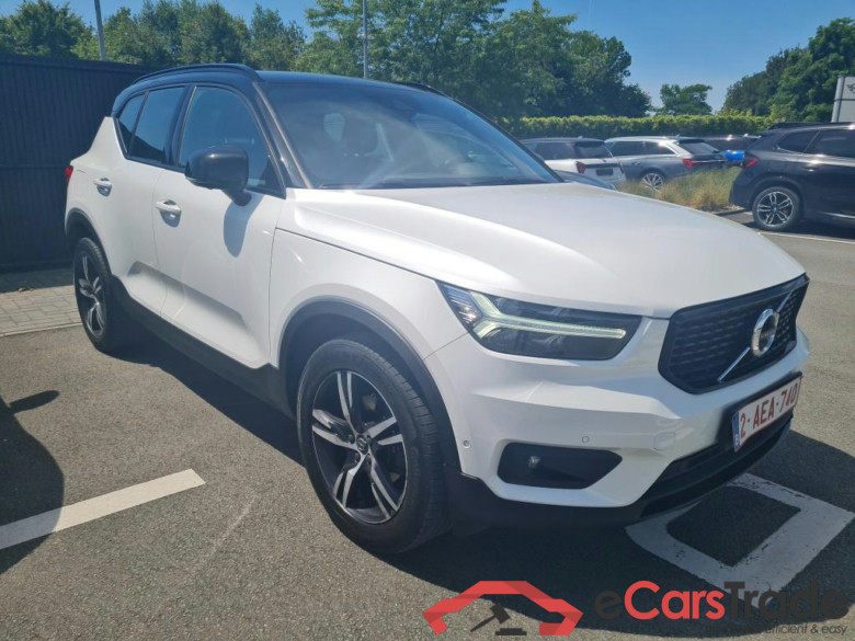 VOLVO XC40 1.5 T2 R-DESIGN #2