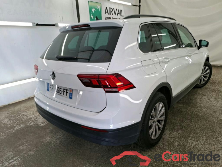VOLKSWAGEN Tiguan / 2016 / 5P / SUV 1.5 TSI 150 EVO DSG7 Confortline Busines #3