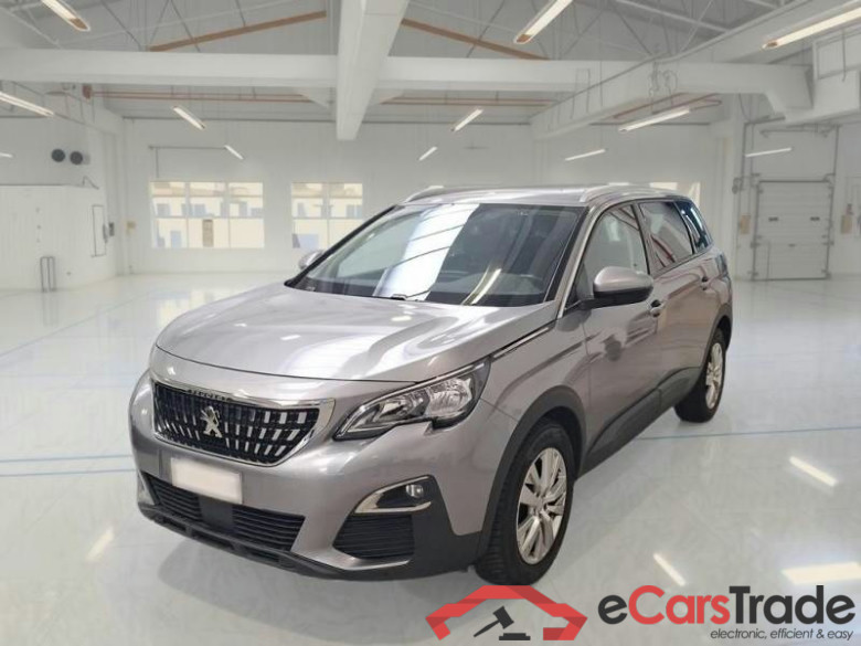 PEUGEOT 5008 / 2017 / 5P / SUV BLUEHDI 130 BUSINESS EAT8 S/S AUT. #1