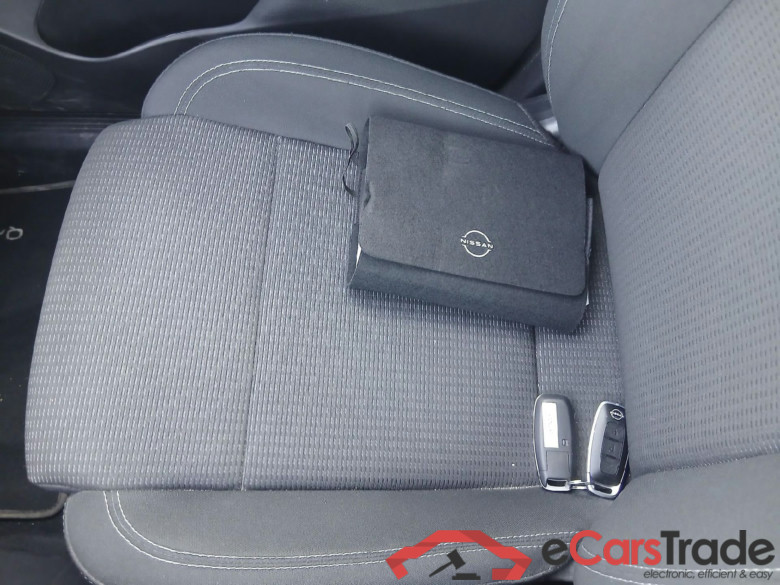 NISSAN QASHQAI / 2024 / 5P / todoterreno DIG-T 116kW (158CV) mHEV CVT Acenta #5