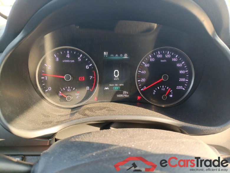 KIA Stonic / 2017 / 5P / todoterreno 1.0 T-GDi 74kW (100CV) MHEV iMT Drive #4