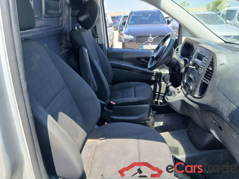 MERCEDES-BENZ Vito / 2014 / 4P / furgón 111 CDI Larga #6