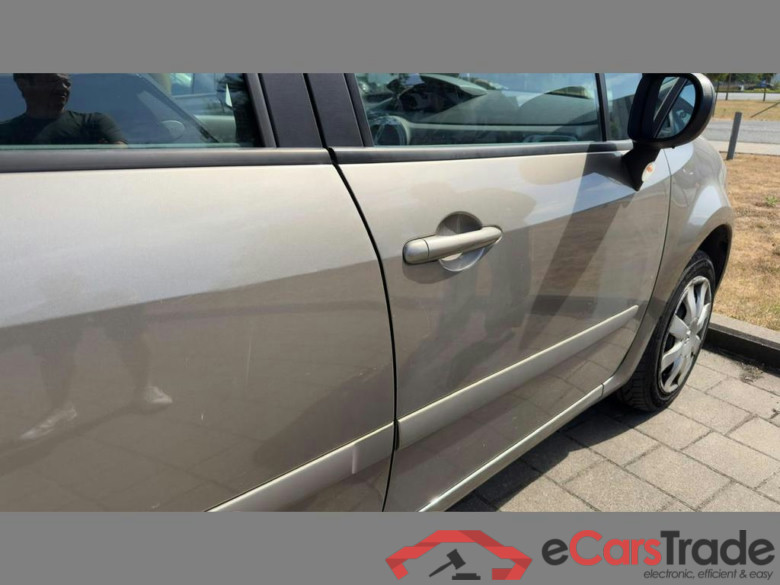 RENAULT Grand Modus 1.2i Expression #5