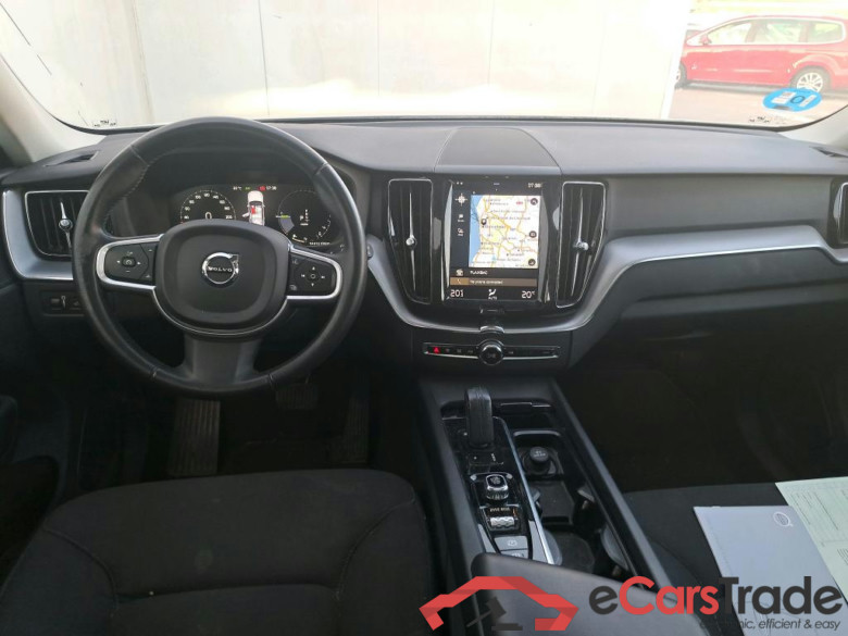 VOLVO XC60 / 2017 / 5P / todoterreno 2.0 T6 AWD Recharge Inscription Exp Auto #3