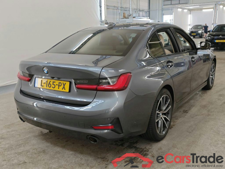 BMW 3 Serie Sedan 318iA  High Executive 4d + Pano, Harman & Kardon , BMW Laserlight, Shadow Line #2