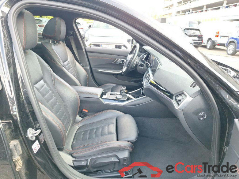 BMW - BMW 3 TOURING 330e 292PK Business Edition Sport & Pack Travel & Business Plus With Heated Vernasca Seats & Driving Assistant Pack * HYBRID * #3