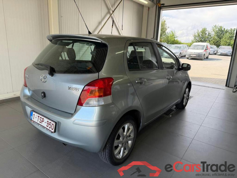 TOYOTA Yaris 1.33i VVT-i Chill Out II MMT #3