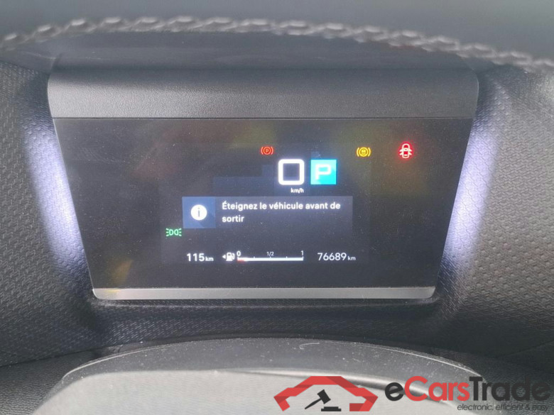 CITROEN C4 X / 2022 / 4P / Berline PureTech 130 S&S EAT8 Shine #6