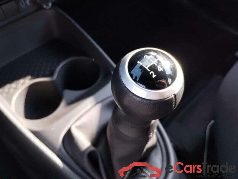 TOYOTA Aygo X 1.0 VVT-i MT Play #5