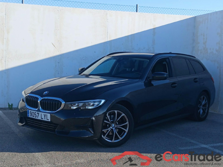 BMW Serie 3 / 2019 / 5P / familiar 318d Auto.Touring #1
