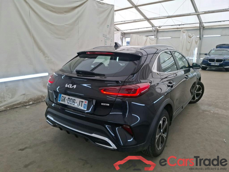 KIA XCeed / 2022 / 5P / Crossover 1.6 GDI PHEV ACTIVE BUS DCT6 #4