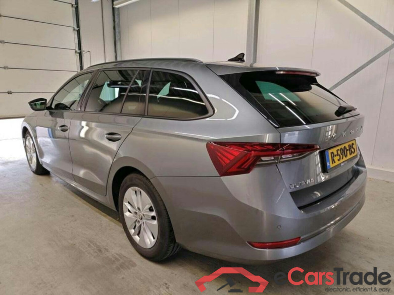 SKODA Octavia Combi 1.0 e-TSI Sport Bns #6