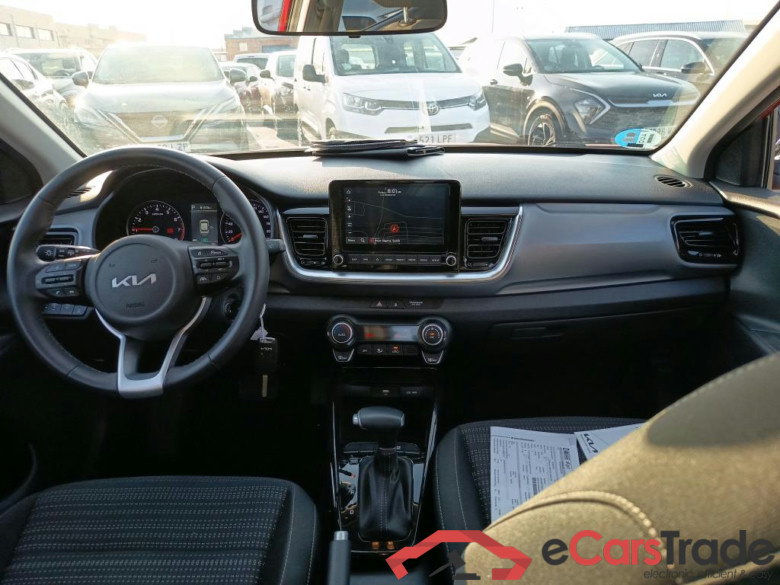KIA Stonic / 2017 / 5P / todoterreno 1.0 T-GDi 88kW (120CV) MHEV Drive DCT #3