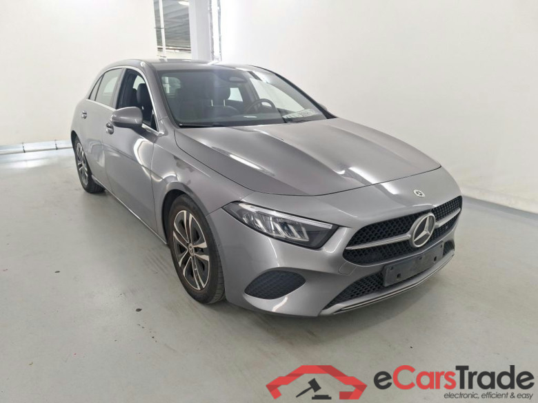 MERCEDES-BENZ A-CLASS 1.3 A 180 ESSENTIAL LINE DCT #2