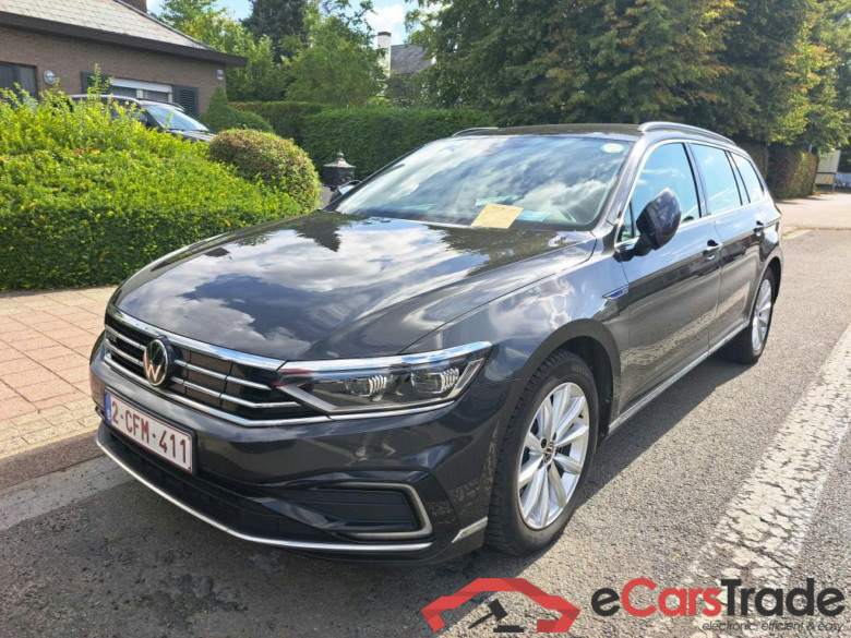 VOLKSWAGEN - VW  PASSAT VARIANT TSI 218PK GTE DSG6 Business With Climatic & Navigation & Cruise Control & Park Sensors Front & Rear * HYBRID * #1