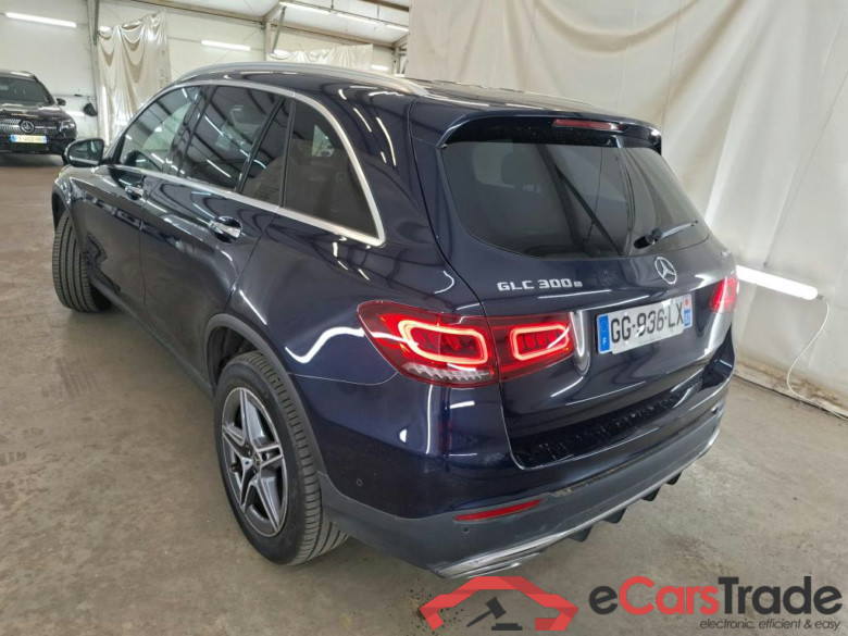 MERCEDES-BENZ GLC / 2019 / 5P / SUV 2.0 GLC 300 E AMG LINE 4MATIC #3