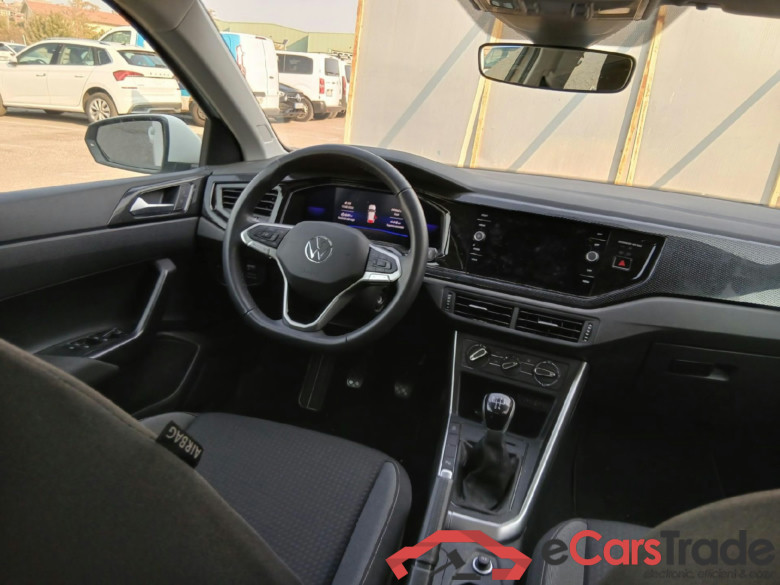VOLKSWAGEN Polo / 2021 / 5P / berlina con portón Life 1.0 TSI 70kW (95CV) #3