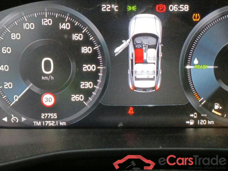 VOLVO XC40 / 2021 / 5P / todoterreno 1.5 T4 Recharge PHEV Plus Dark Auto #5