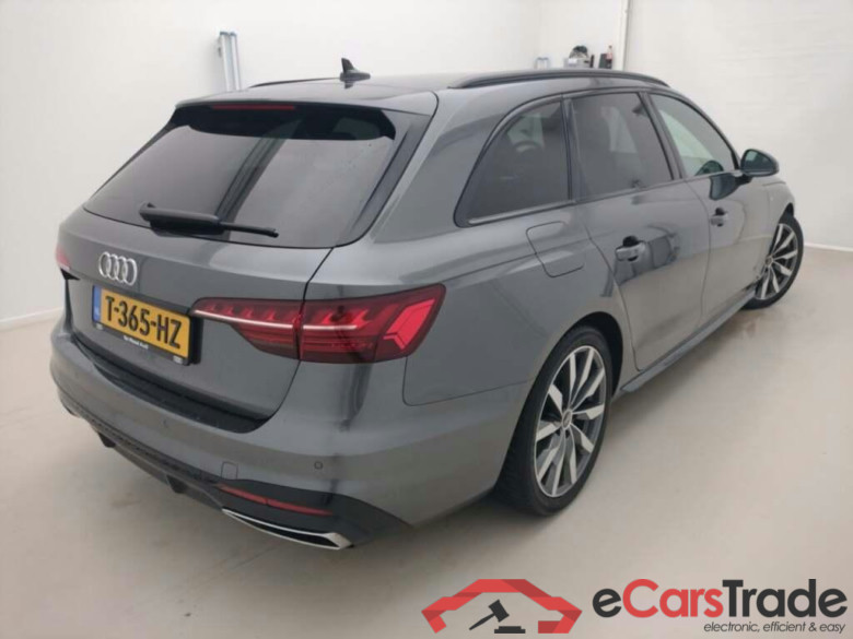 AUDI A4 Avant 35 TFSI S ed comp #2