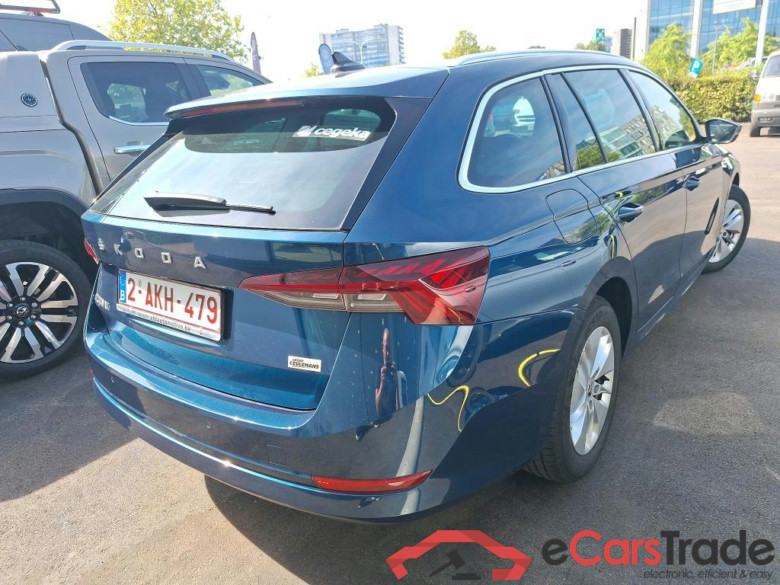 SKODA OCTAVIA COMBI 2.0 CRTDI 110KW DSG7 AMBITION #4