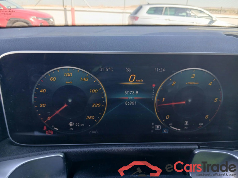 MERCEDES-BENZ GLB / 2019 / 5P / todoterreno 2.0 GLB 200 D 4MATIC DCT 110KW (150CV) #4