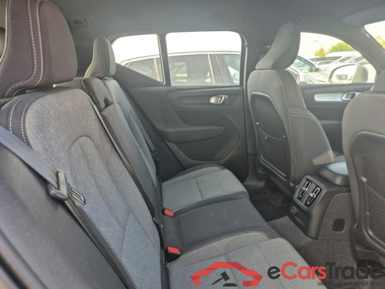 VOLVO XC40 / 2021 / 5P / todoterreno 1.5 T4 Recharge PHEV Core Auto #6